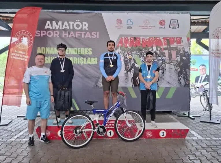 BAÜN Bisiklet Topluluğu Adnan Menderes Bisiklet Yarışında Zirvede