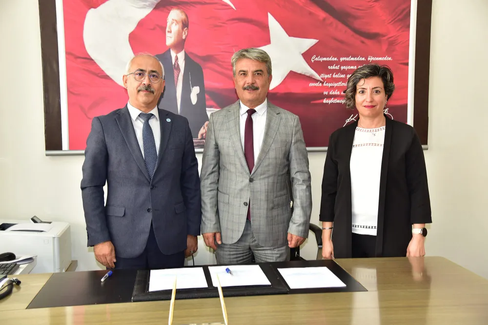 Balıkesir Üniversitesi ve Şehit Turgut Solak Fen Lisesinden İş Birliği Protokolü