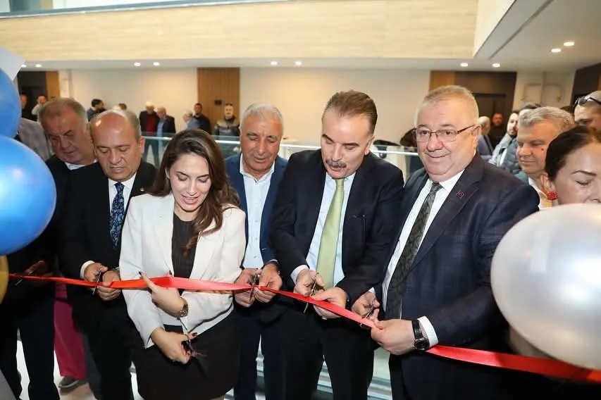 CEBECİ HUKUK BÜROSUNU AÇTI