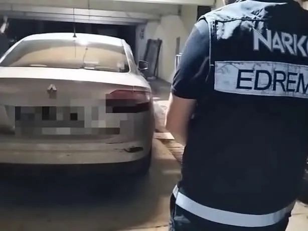 EDREMİT NARCO 2,3 KİLO METAMFETAMİN MADDESİ ELE GEÇİRİLDİ