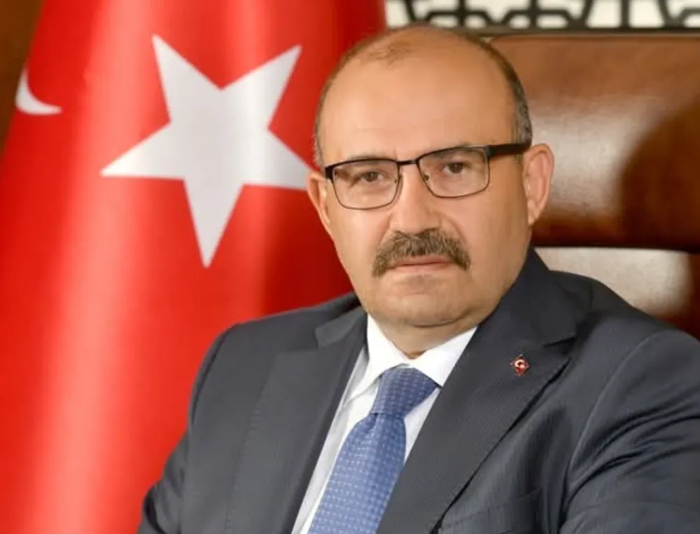 VALİ USTAOĞLU’NDAN 24 TEMMUZ GAZETECİLER VE BASIN BAYRAMI MESAJI