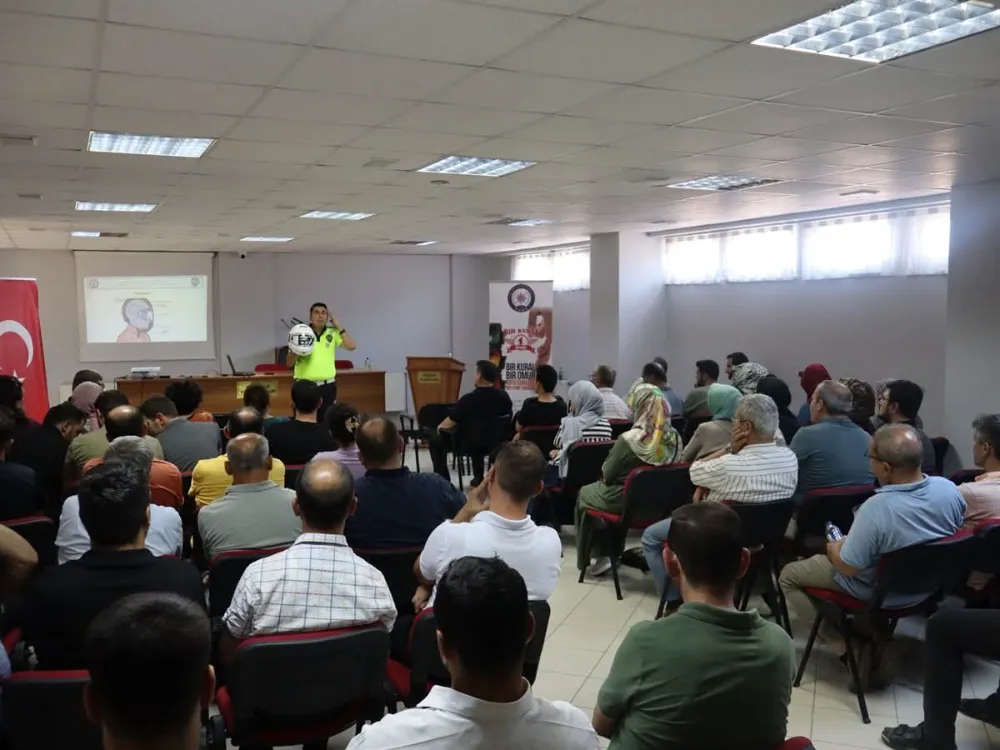BALIKESİR EMNİYET MÜDÜRLĞÜ’NÜN TRAFİK EĞİTİMLERİ VE BİLGİLENDİRME FAALİYETLERİ DEVAM EDİYOR!
