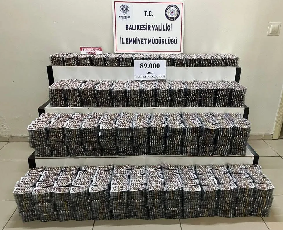 Edremit’te 89 BİN ADET SENTETİK ECZA HAP ELE GEÇİRİLDİ