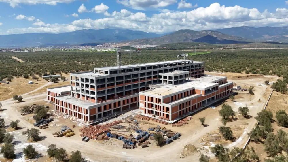 EDREMİT DEVLET HASTANESİ YAPIMI DEVAM EDİYOR 