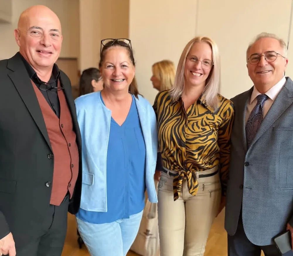 Özgültekin, “Ayvalık’ta zaman yavaşlıyor, hayat güzelleşiyor”