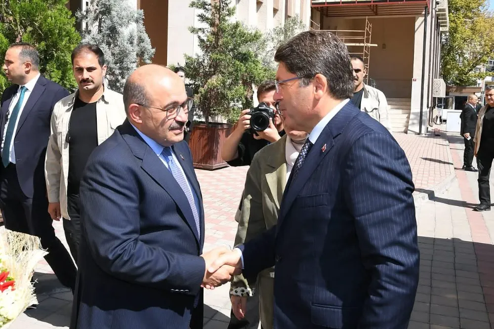 BAKAN TUNÇ BALIKESİR’DE