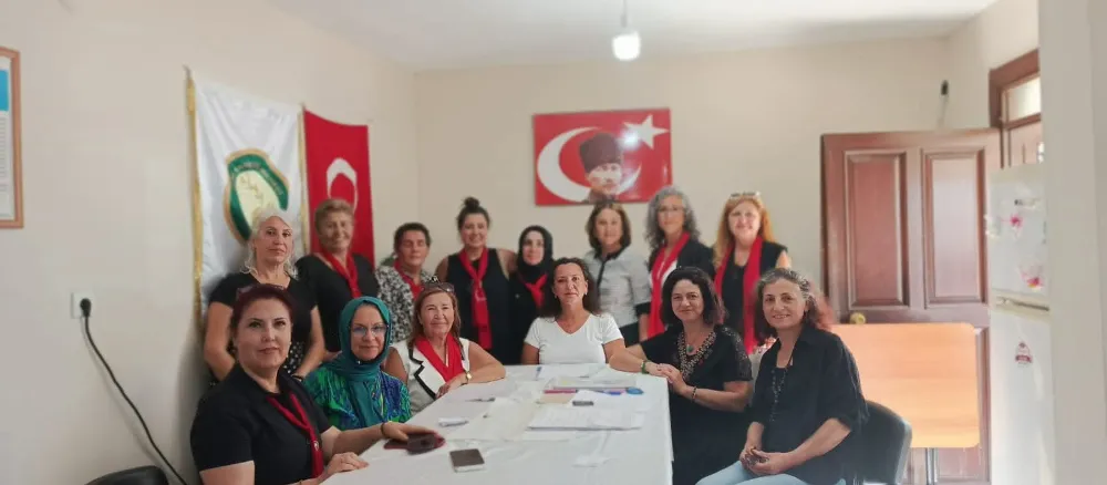 EDREMİT TÜRK ANNELER DERNEĞİ 2. OLAĞAN GENEL KURULUNU GERÇEKLEŞTİRDİ