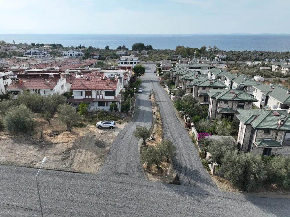 EDREMİT’TE YOL ÇALIŞMALARINA HIZ VERİLDİ