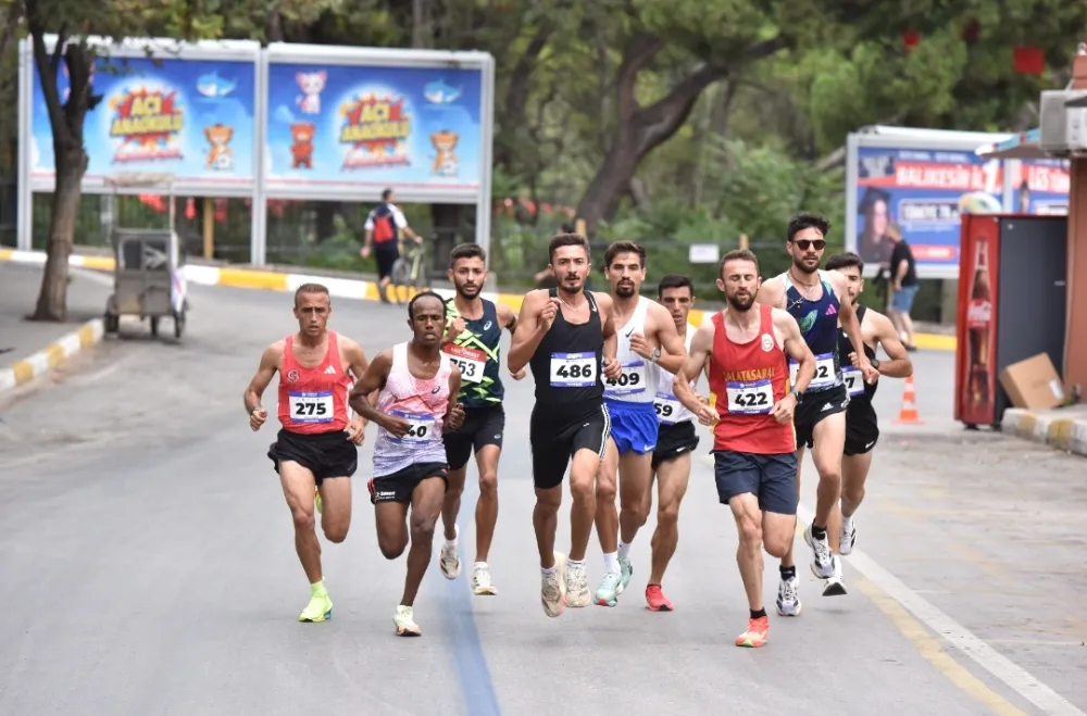 BALIKESİR’DE SPOR ŞÖLENİ: 323 ATLET PARKURA ÇIKTI